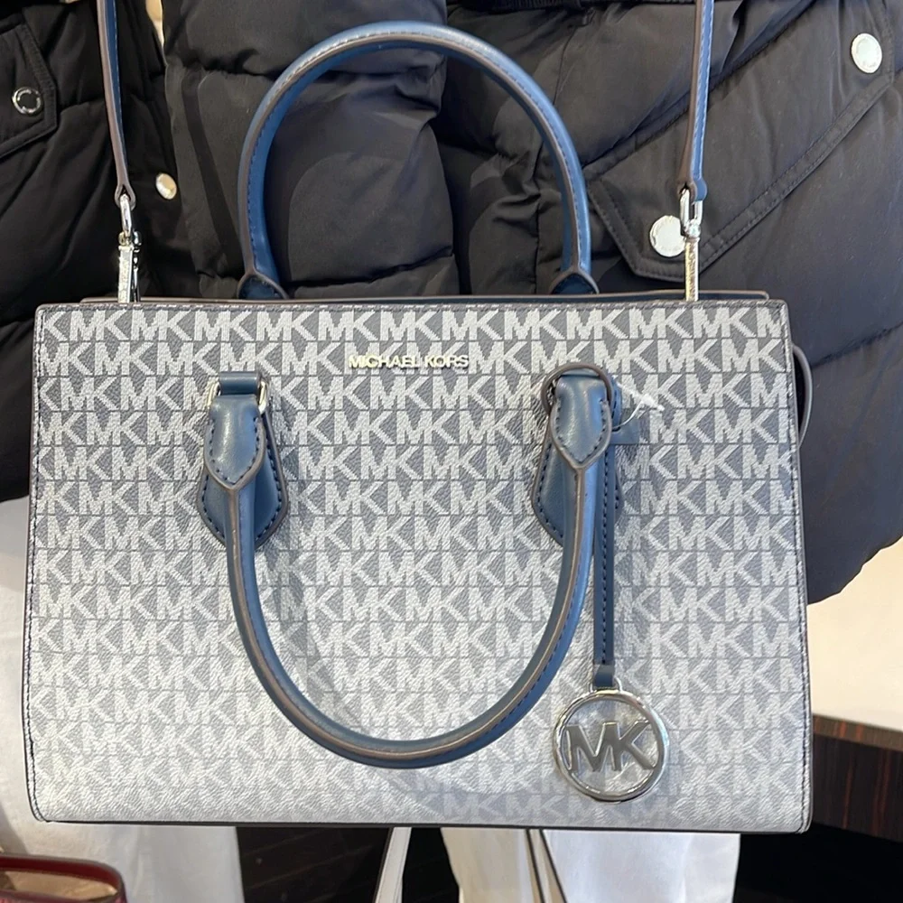Michael Kors Sheila Medium Signature CZ Logo Satchel Crossbody Center Zip
Navy - Picture 14 of 16
